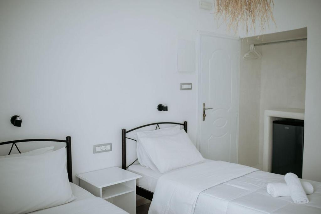 Hotel Thirasia Fira  Habitación foto
