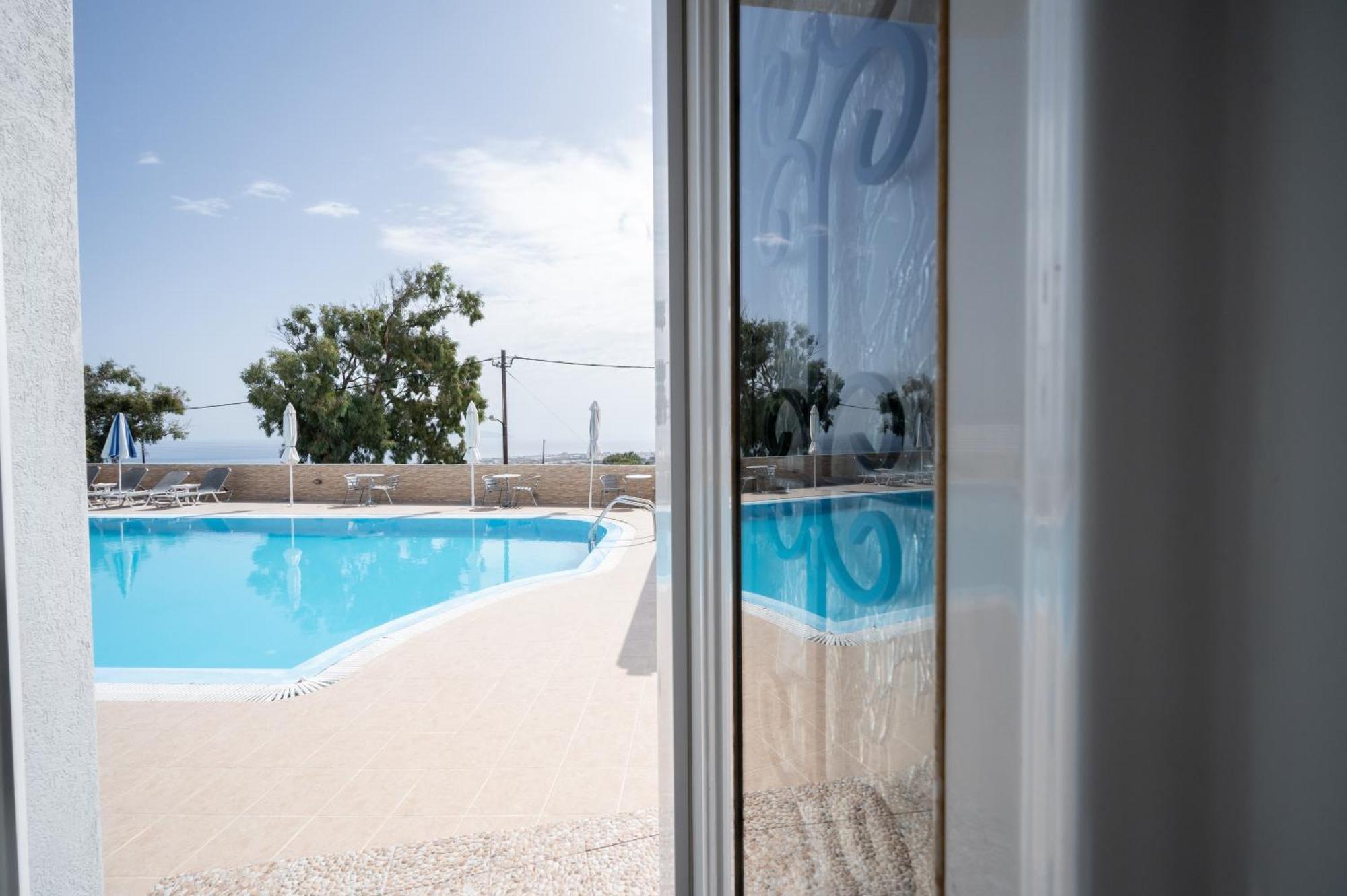 Hotel Thirasia Fira  Habitación foto